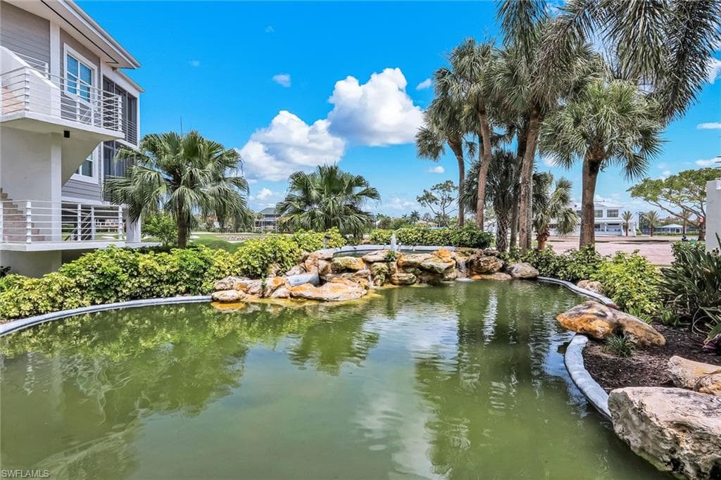 828 Hideaway CIR E 423-32