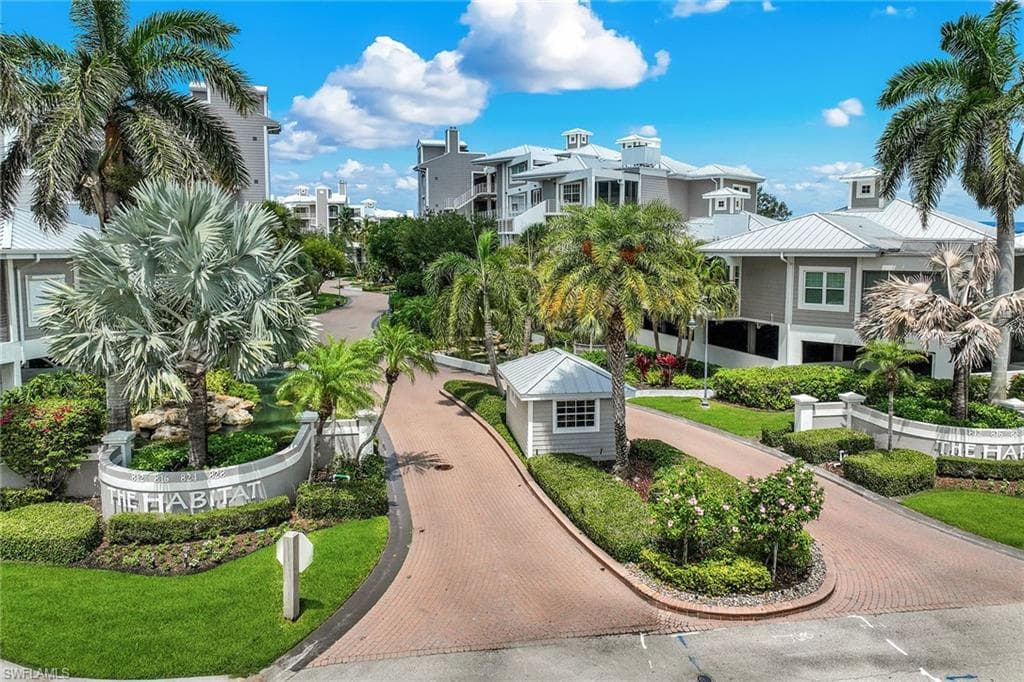 828 Hideaway CIR E 423-1