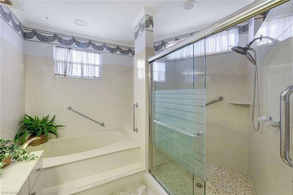 828 Hideaway CIR E 423-28