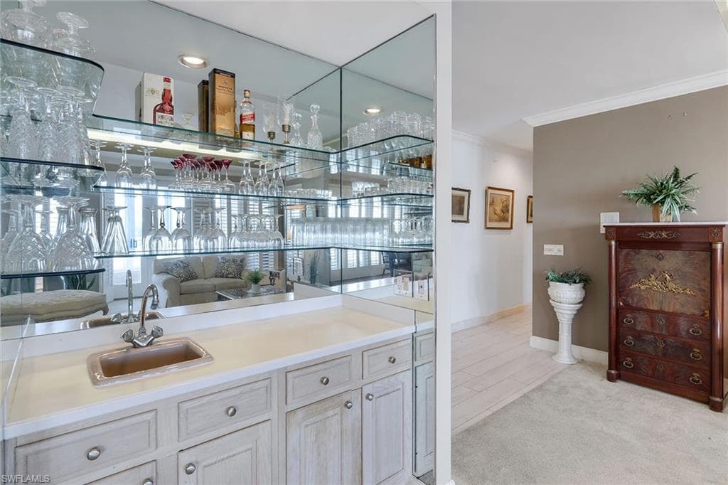 828 Hideaway CIR E 423-9