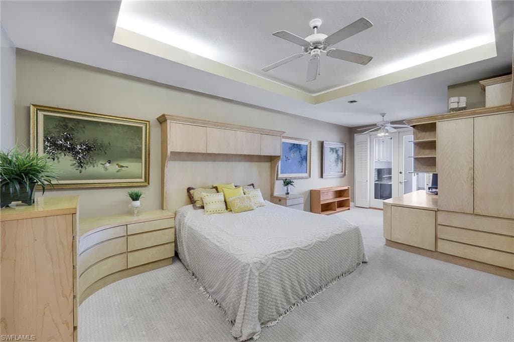 828 Hideaway CIR E 423-24