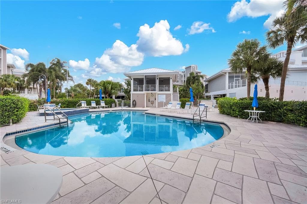 828 Hideaway CIR E 423-45