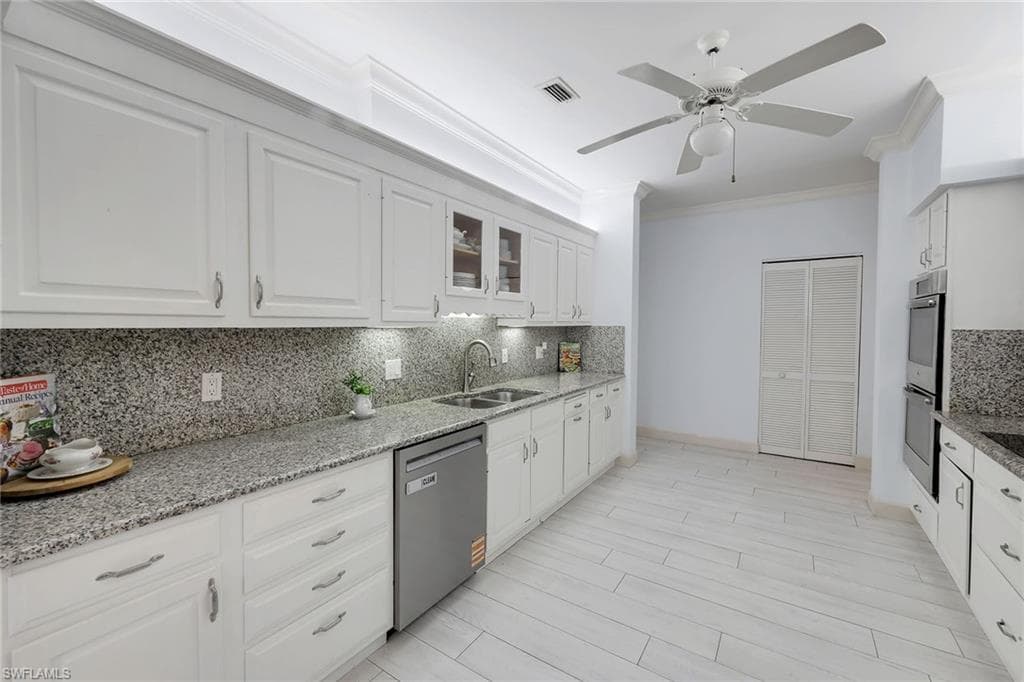 828 Hideaway CIR E 423-18
