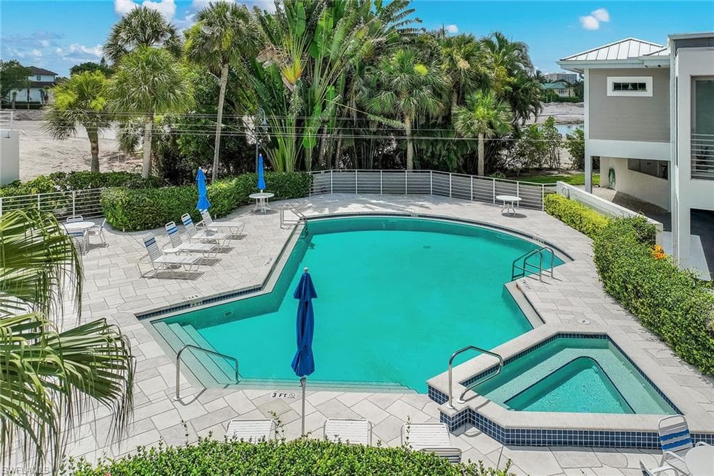 828 Hideaway CIR E 423-50