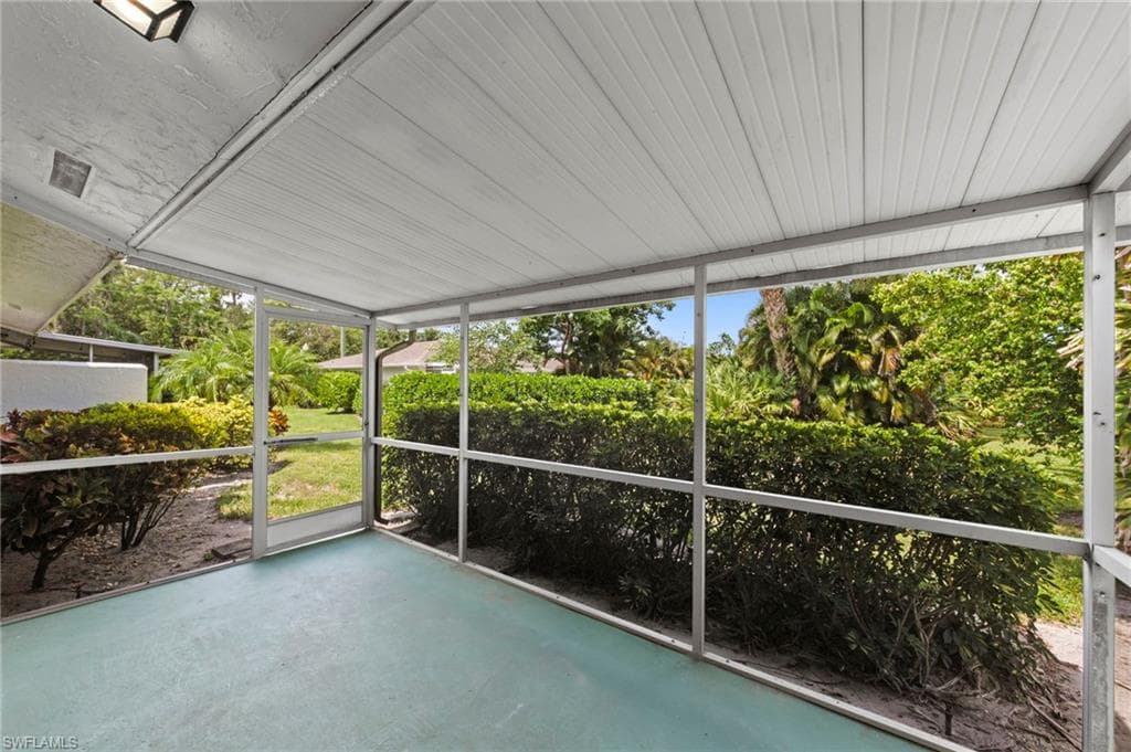 50 Glades BLVD 2-20