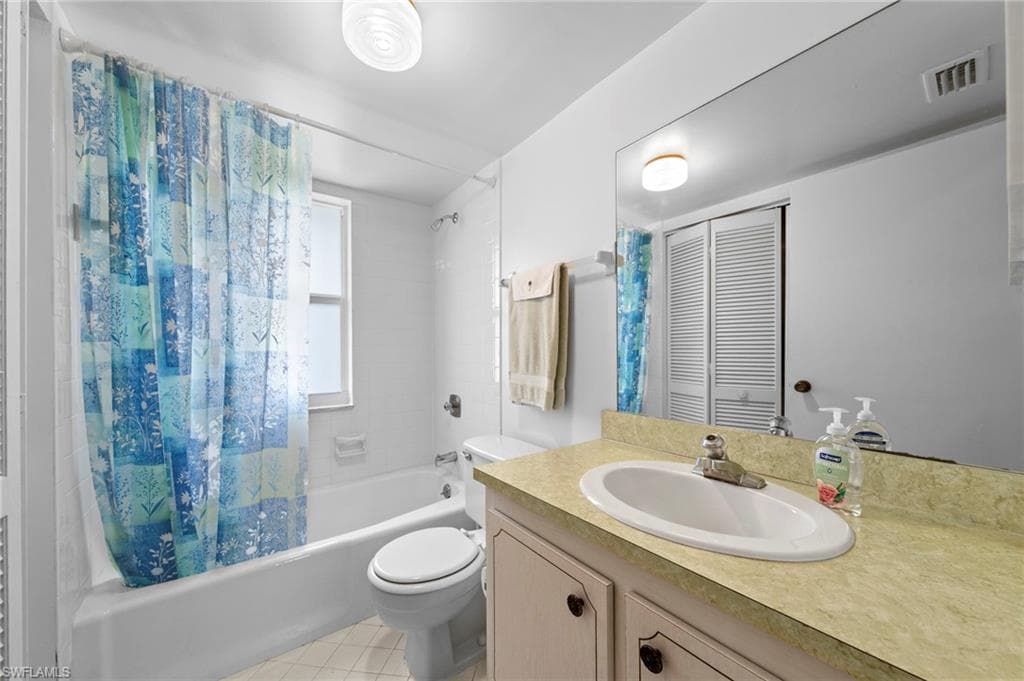 50 Glades BLVD 2-29