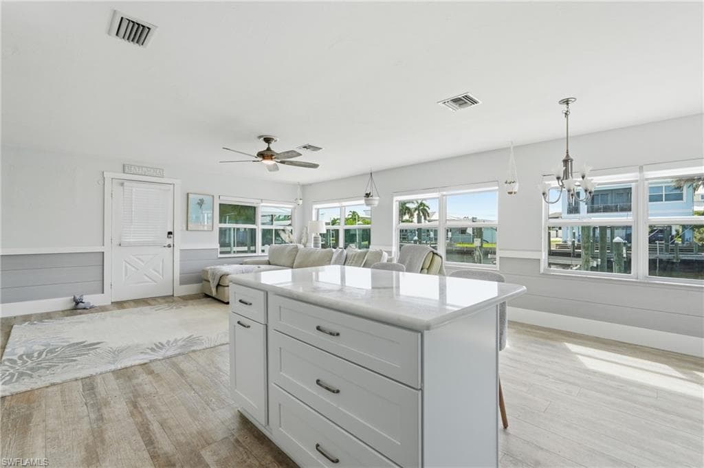 2691 Geary ST-32