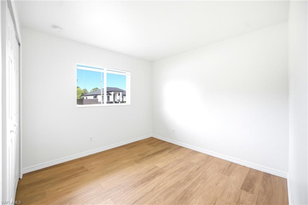 1800 Venice AVE N-13