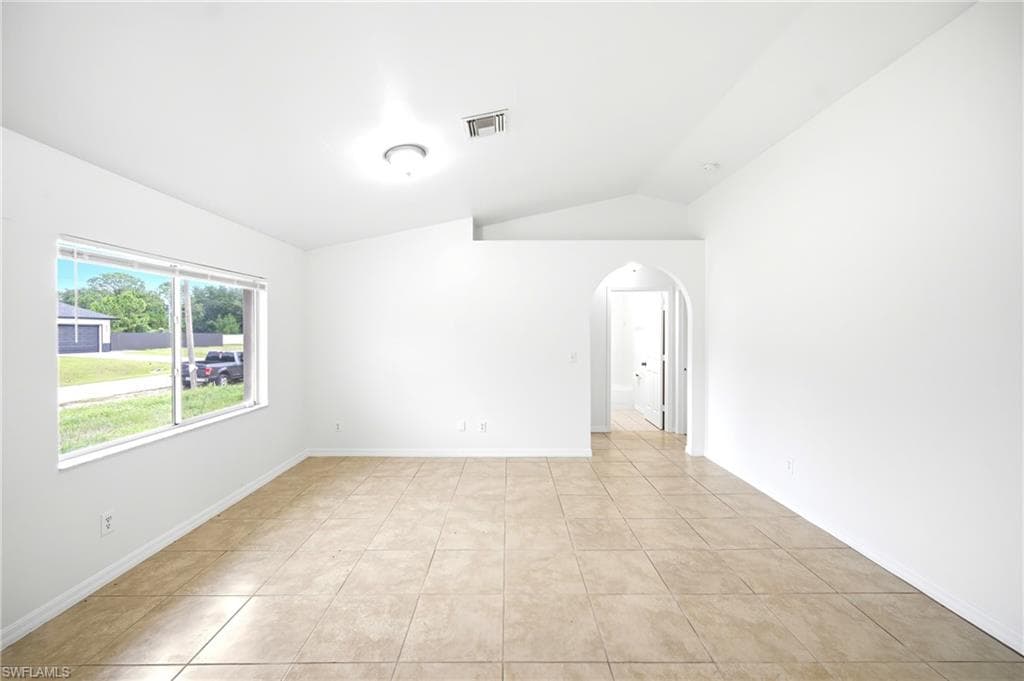 1800 Venice AVE N-5