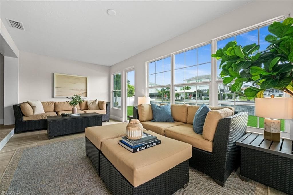 373 Egret AVE-25