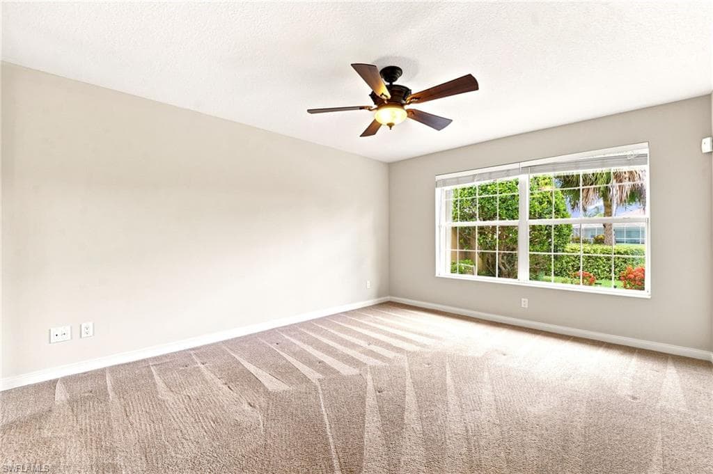 8141 Xenia LN-12