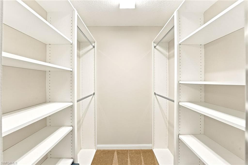 8141 Xenia LN-14