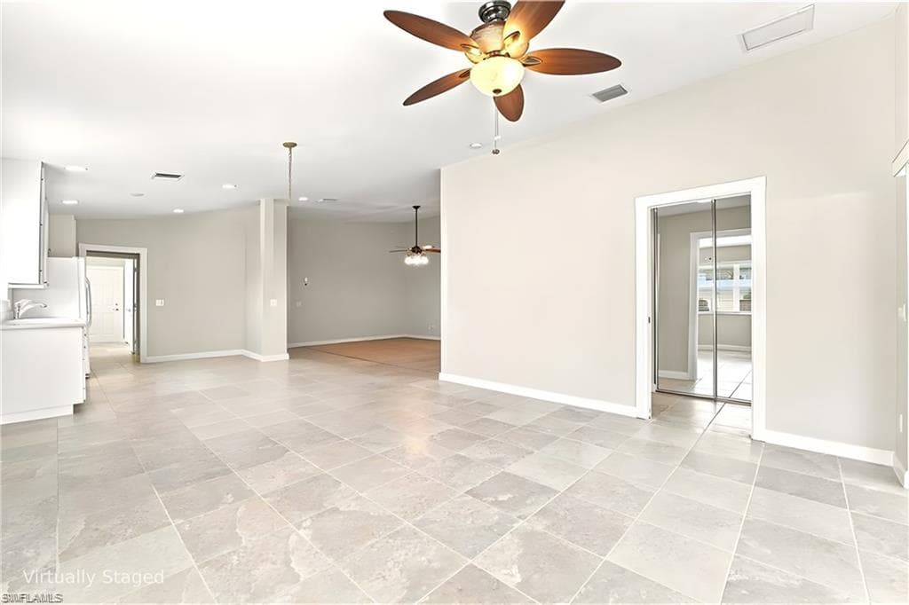 8141 Xenia LN-8
