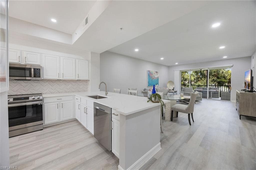 20930 Island Sound CIR 203-4