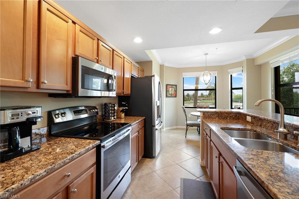 17941 Bonita National BLVD 327-3