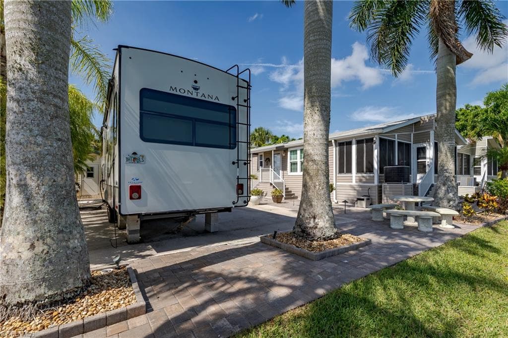 1146 Silver Lakes BLVD-22
