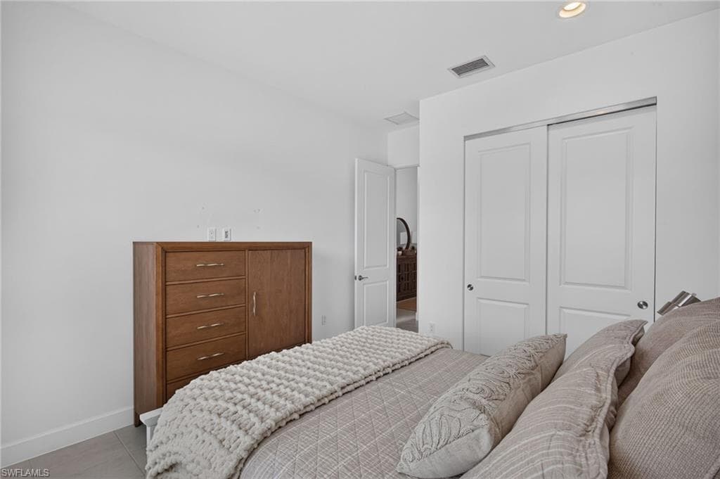 12363 Purple Ficus WAY-23