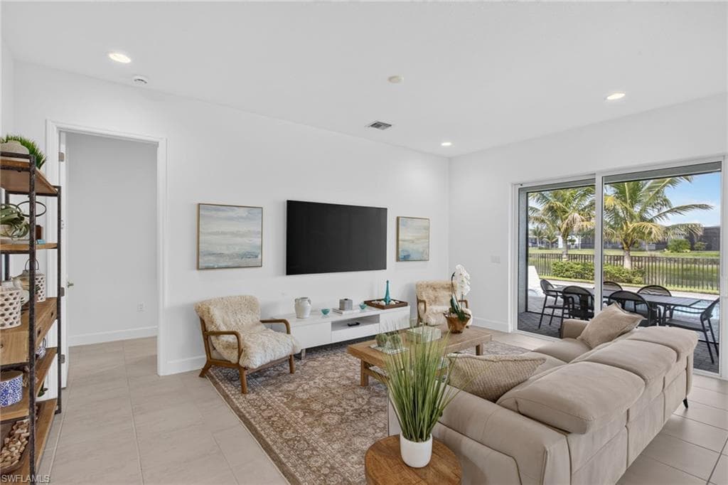 12363 Purple Ficus WAY-3