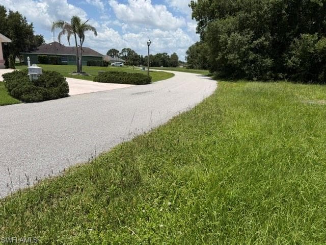 6221 AquaVista DR-3