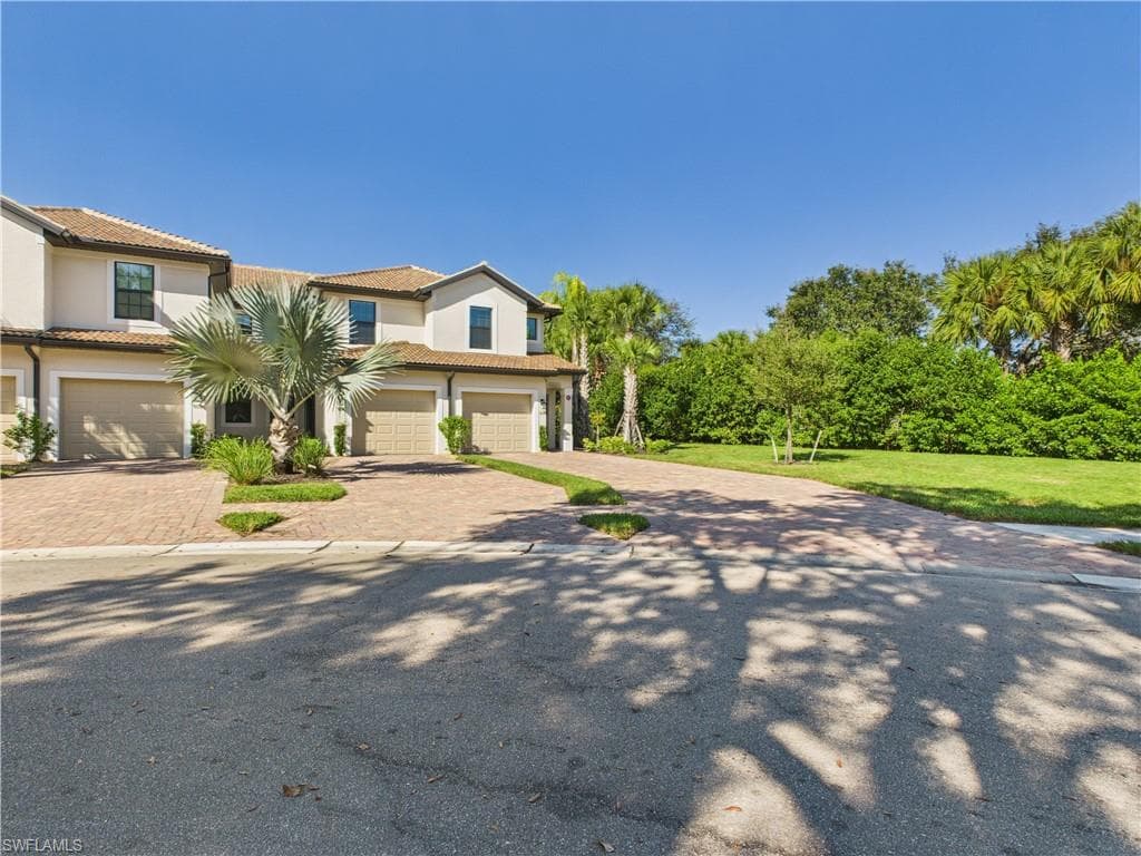 5683 Mayflower WAY 901-32