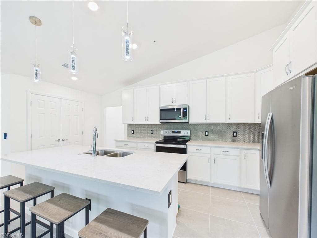 5683 Mayflower WAY 901-9