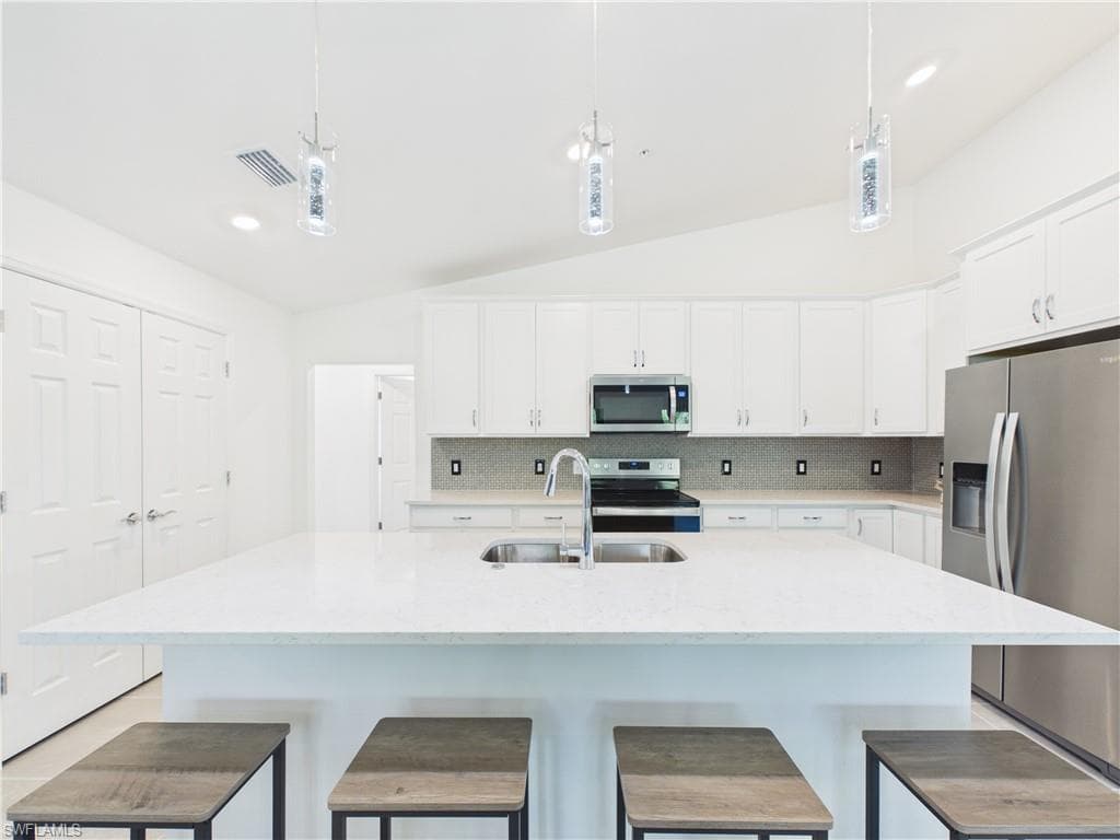 5683 Mayflower WAY 901-7