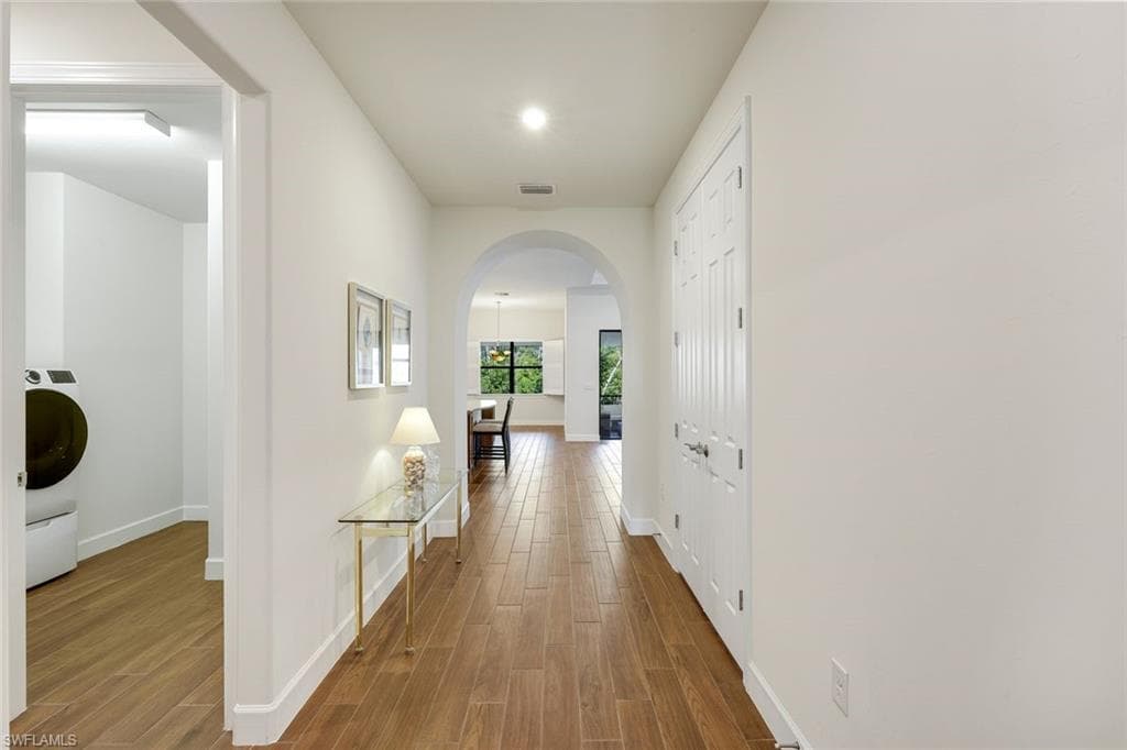 12208 Sussex ST-5
