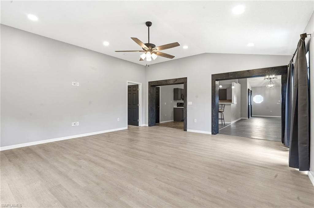 3088 WAINWRIGHT ST-13