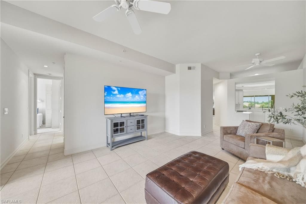 1845 Les Chateaux BLVD 303-20