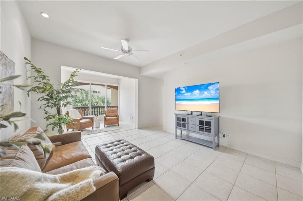 1845 Les Chateaux BLVD 303-19