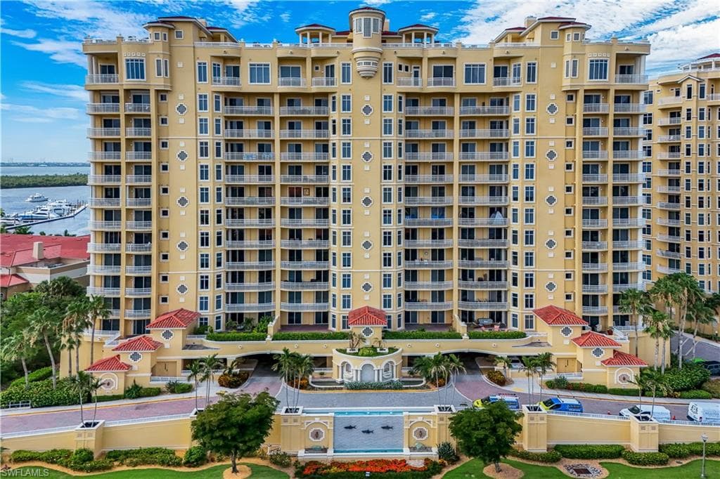 6021 Silver King BLVD 804-2