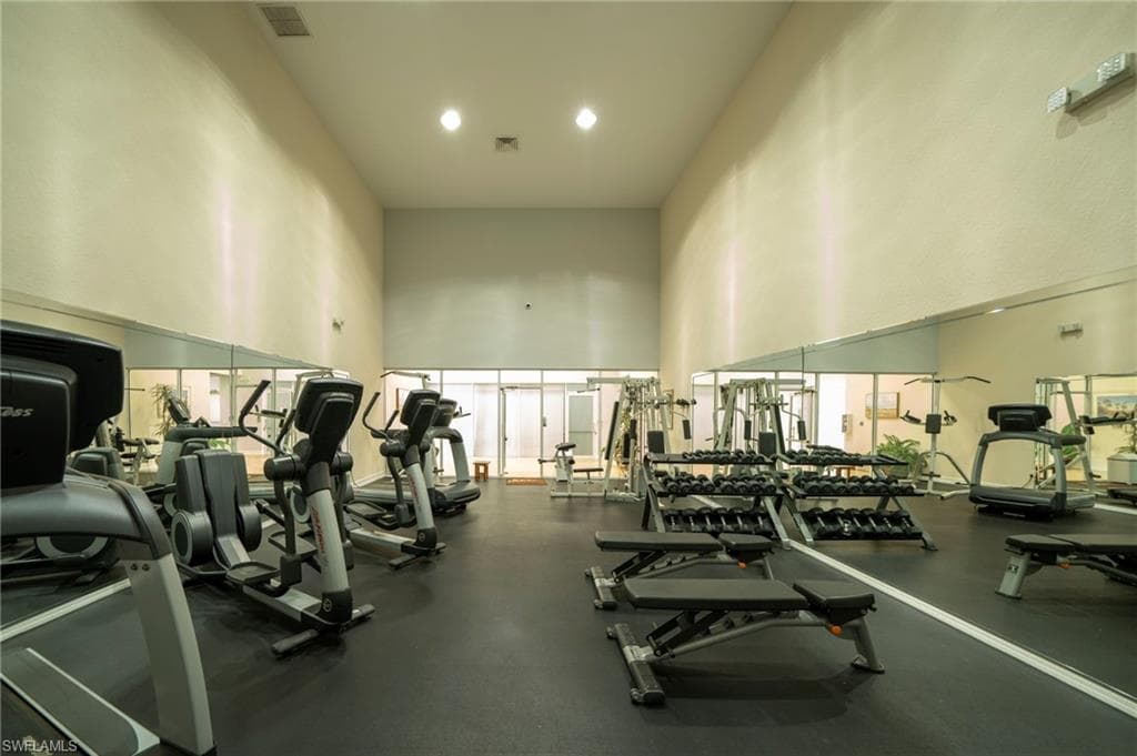 6400 Aragon WAY 303-7
