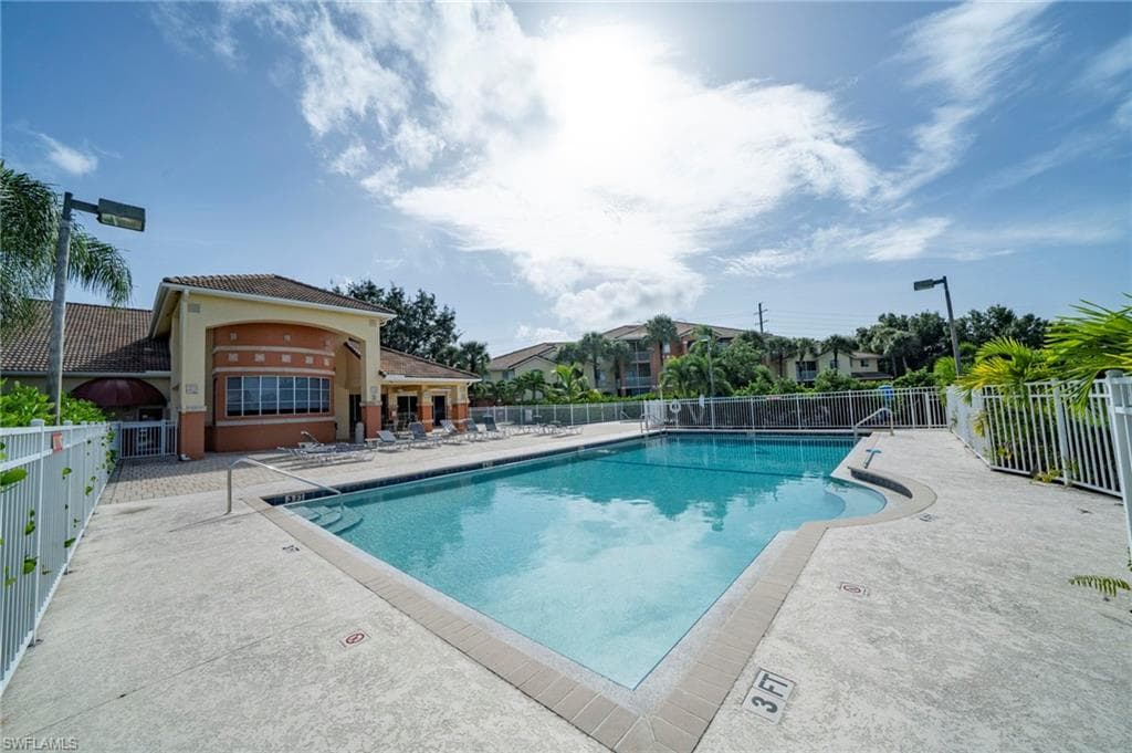 6400 Aragon WAY 303-5