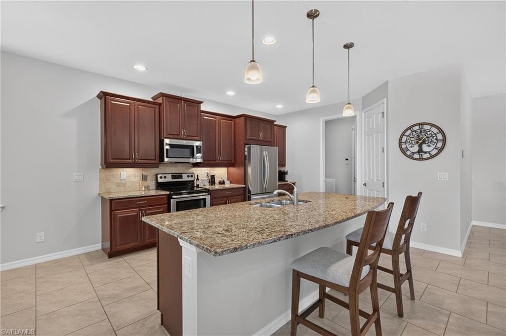 3000 Sunset Pointe CIR-6