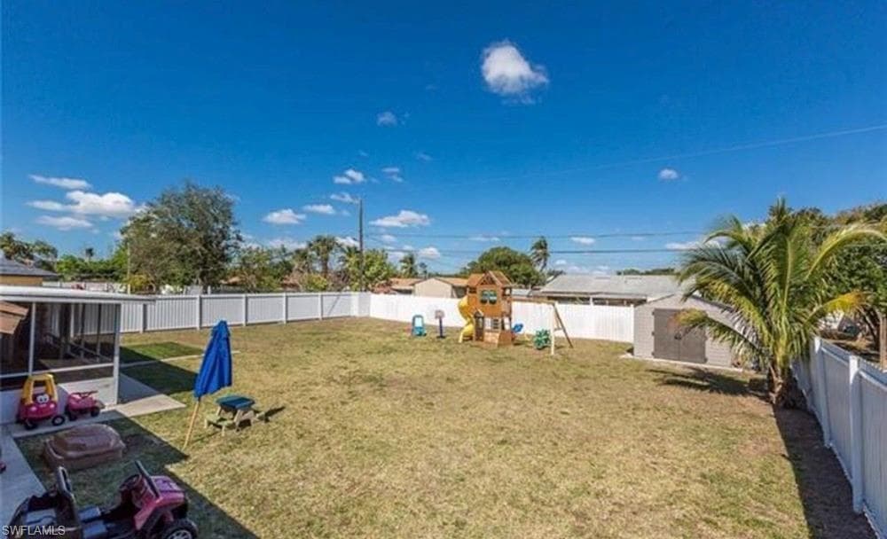 5325 23rd PL SW-9