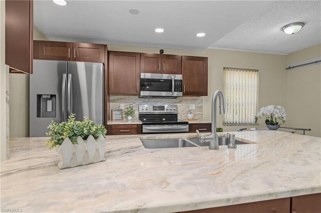 4112 19th PL 104-2