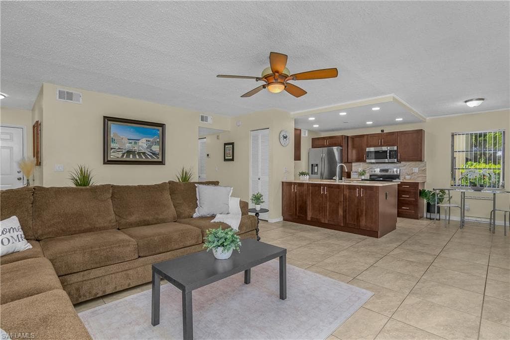 4112 19th PL 104-4
