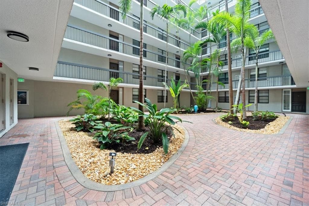 601 Seaview CT C103-22