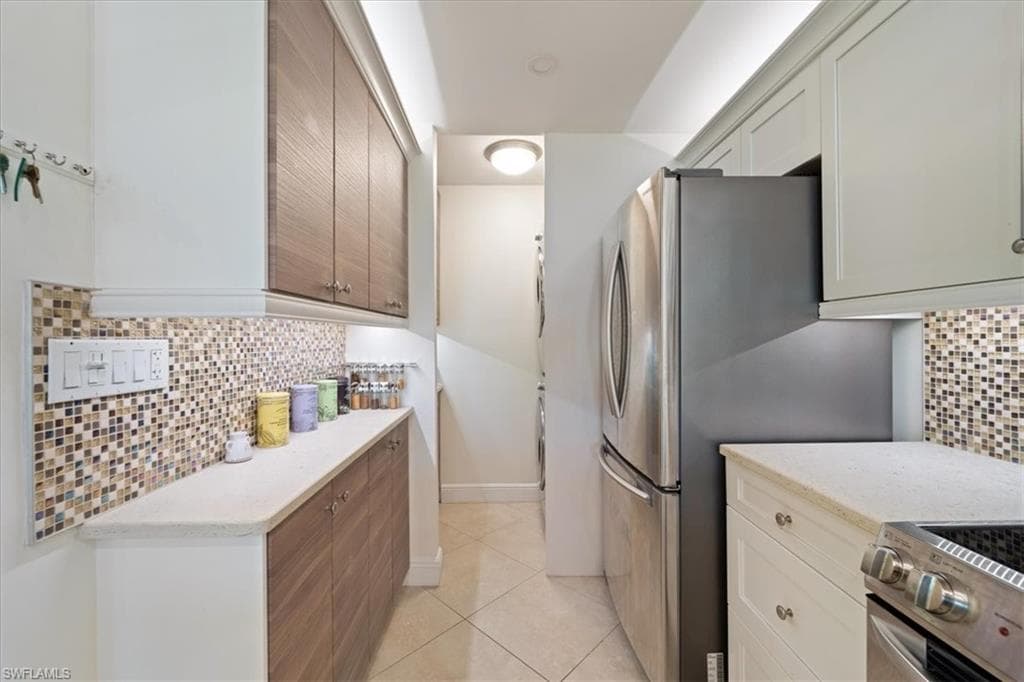 601 Seaview CT C103-9