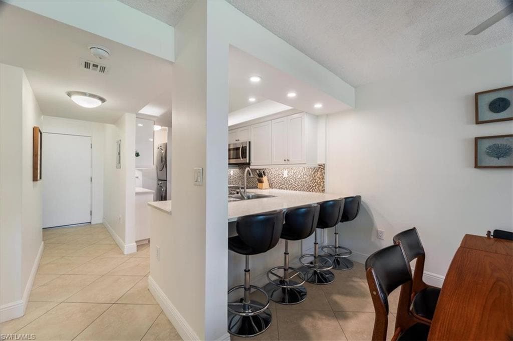 601 Seaview CT C103-10