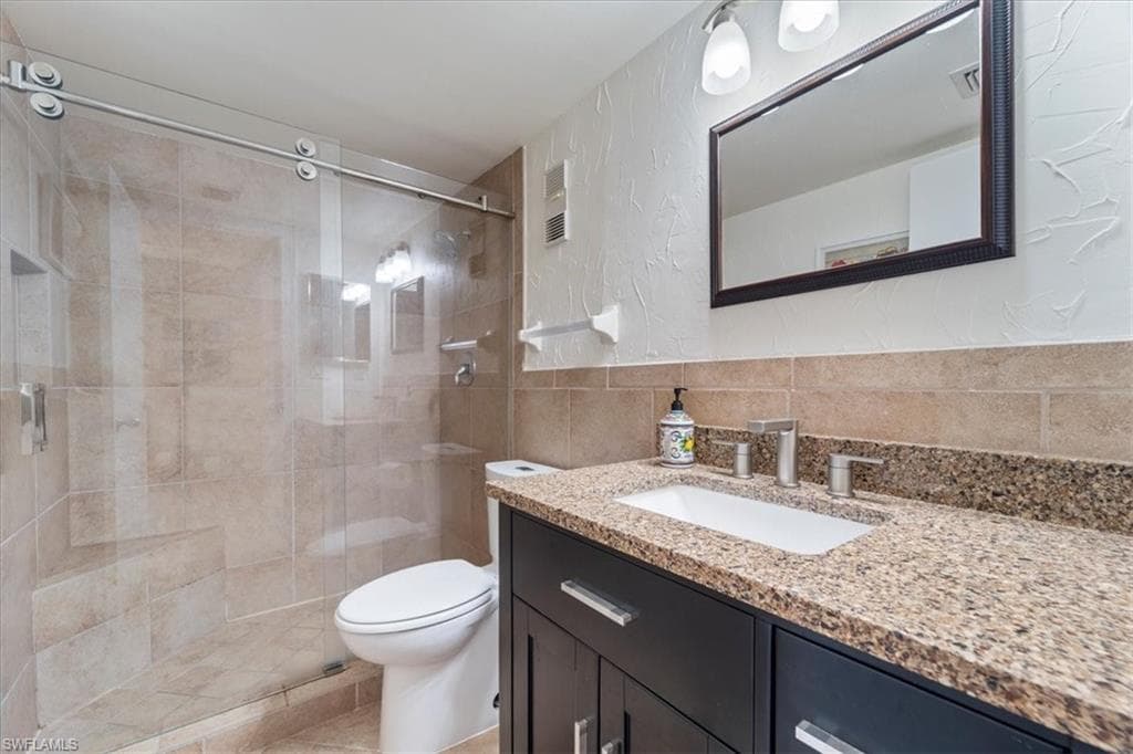 601 Seaview CT C103-18