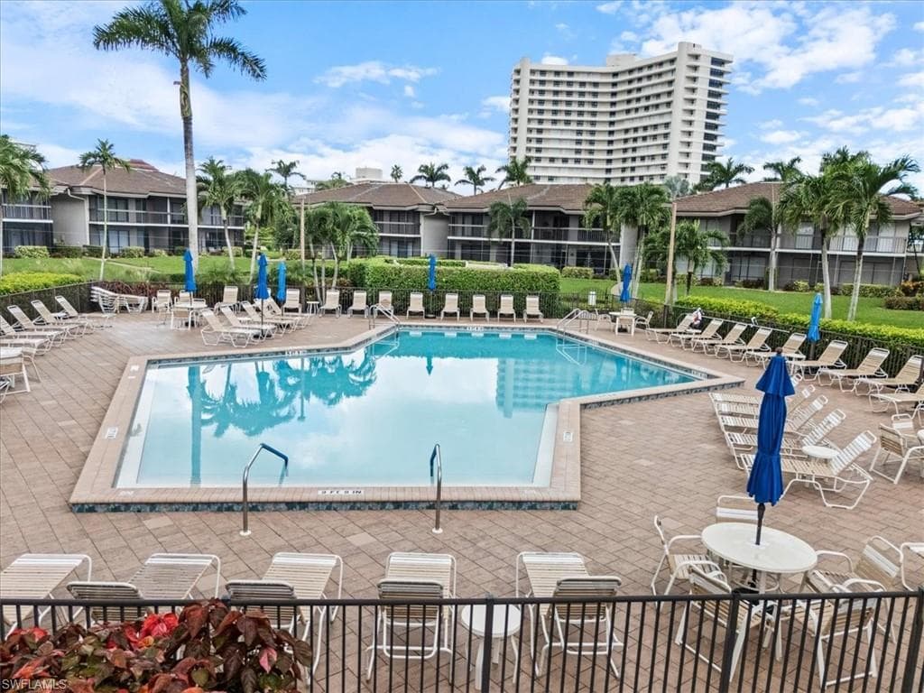 601 Seaview CT C103-4