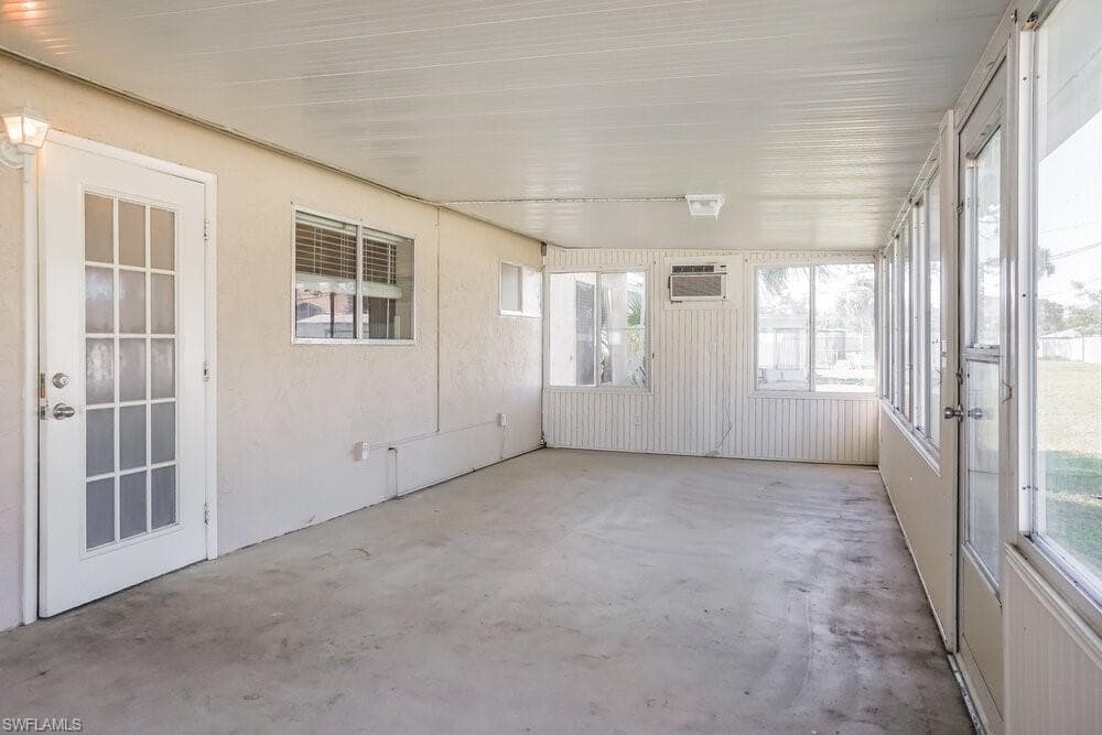 4785 Payne ST-15