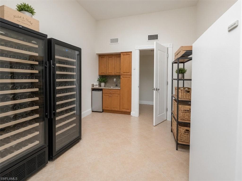 6081 Silver King BLVD 202-36