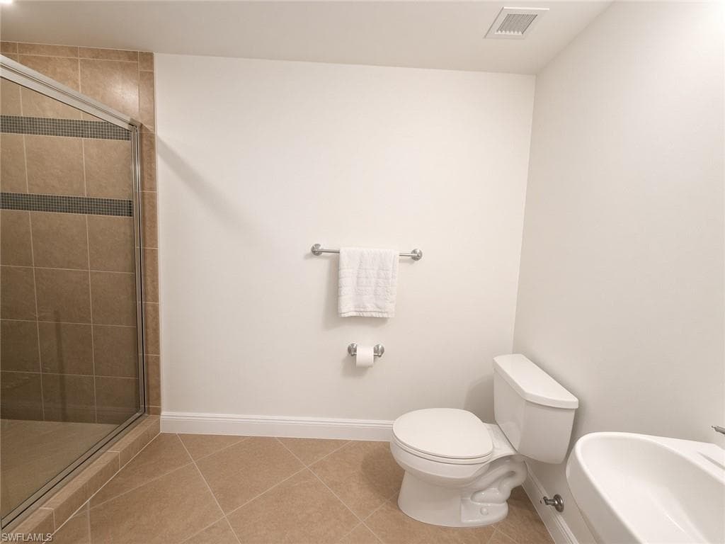 6081 Silver King BLVD 202-37