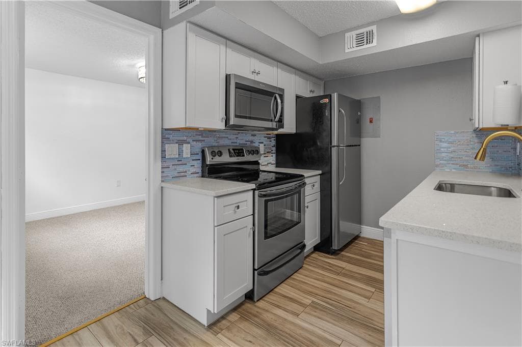 12561 Equestrian CIR 816-12