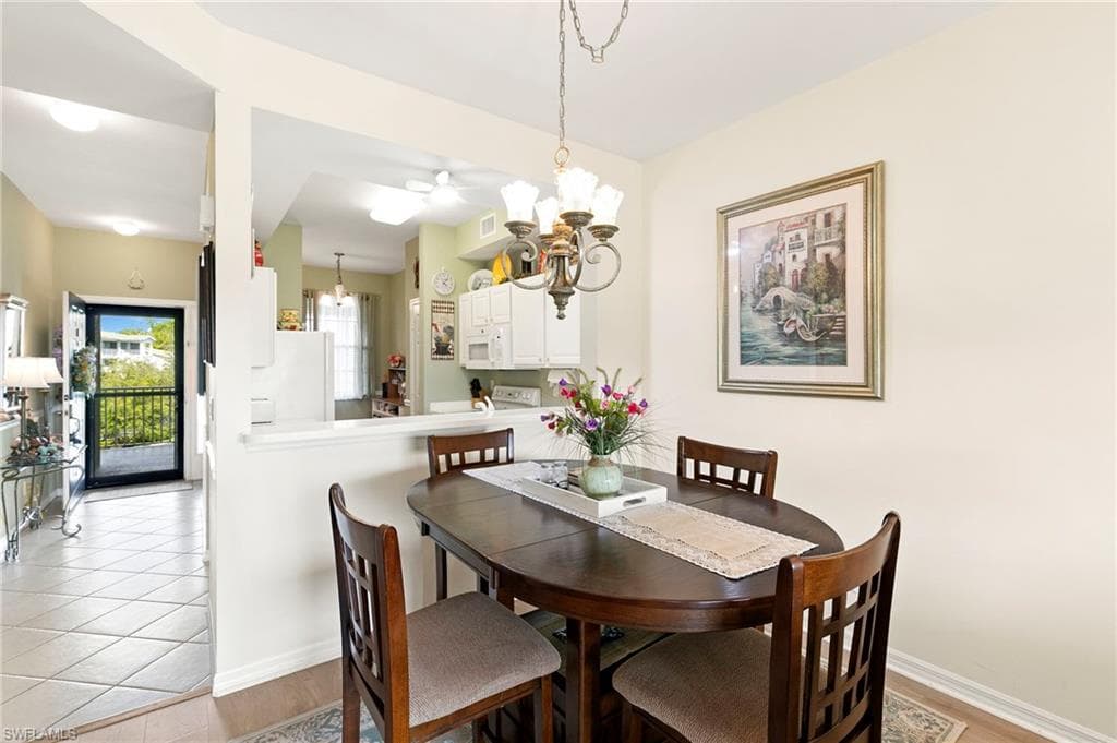 3935 Loblolly Bay DR 303-6