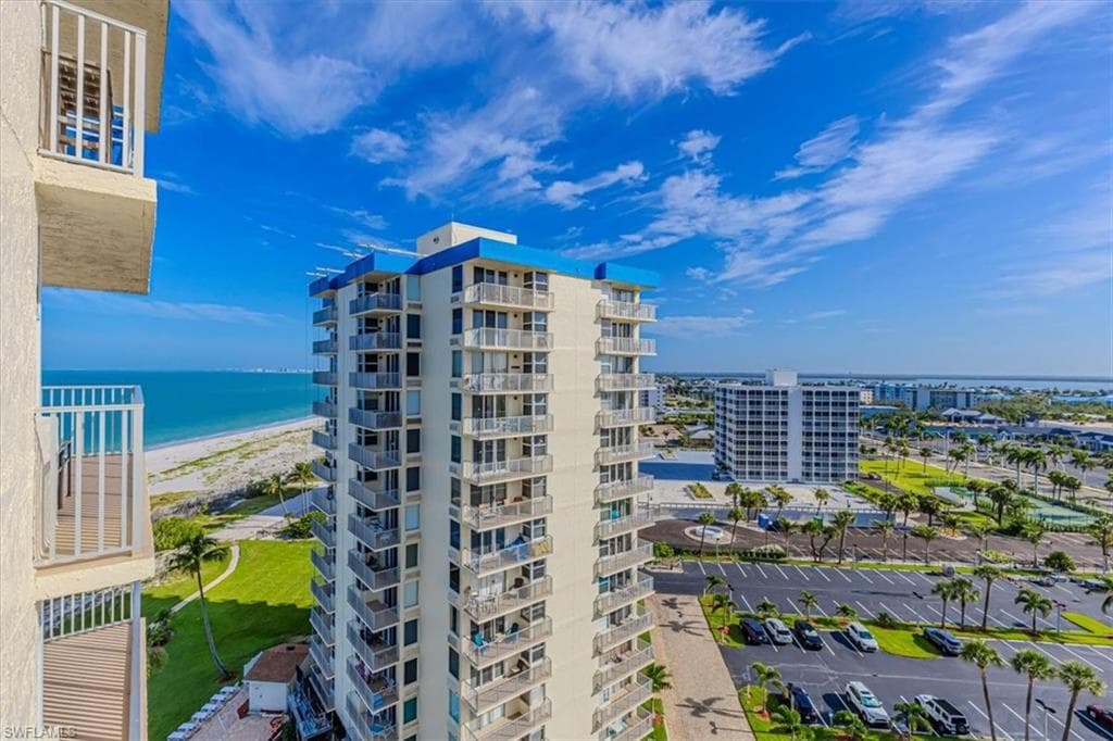 7330 Estero BLVD 1107-17