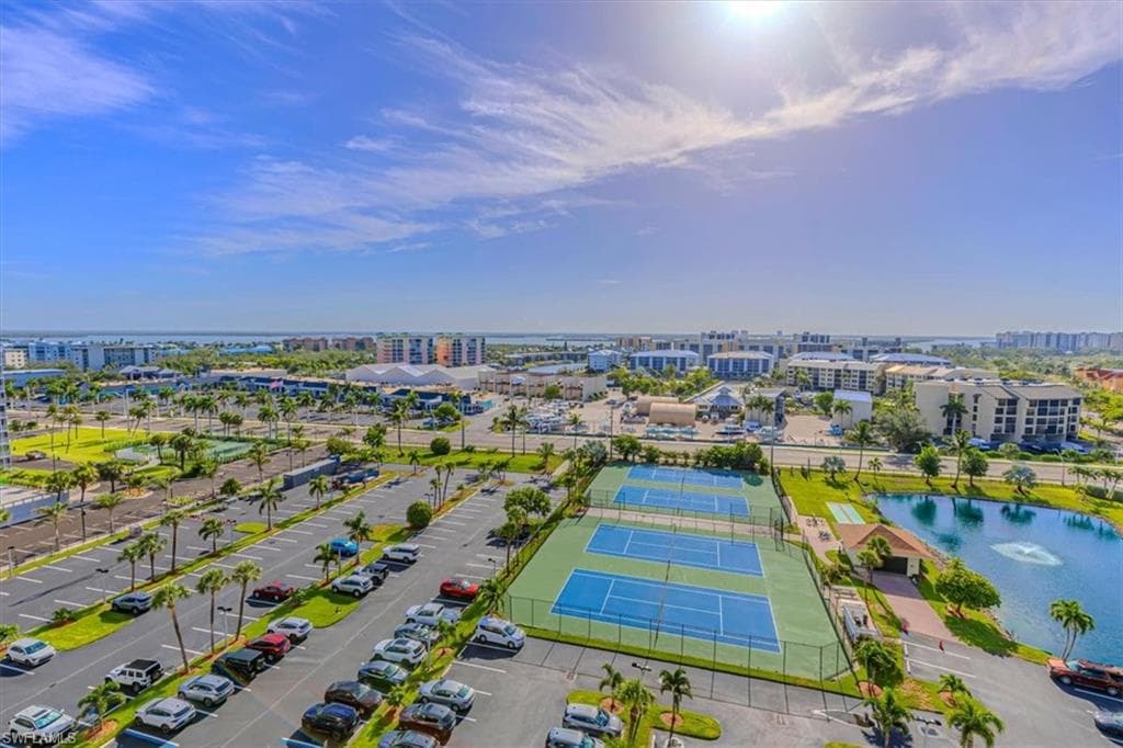 7330 Estero BLVD 1107-33