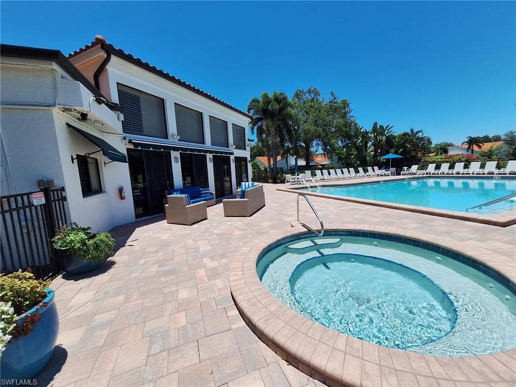 551 Beachwalk CIR-10